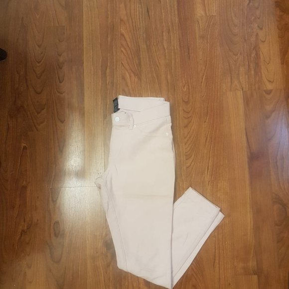 HUE Long Stretchy Pants - Picture 2 of 4